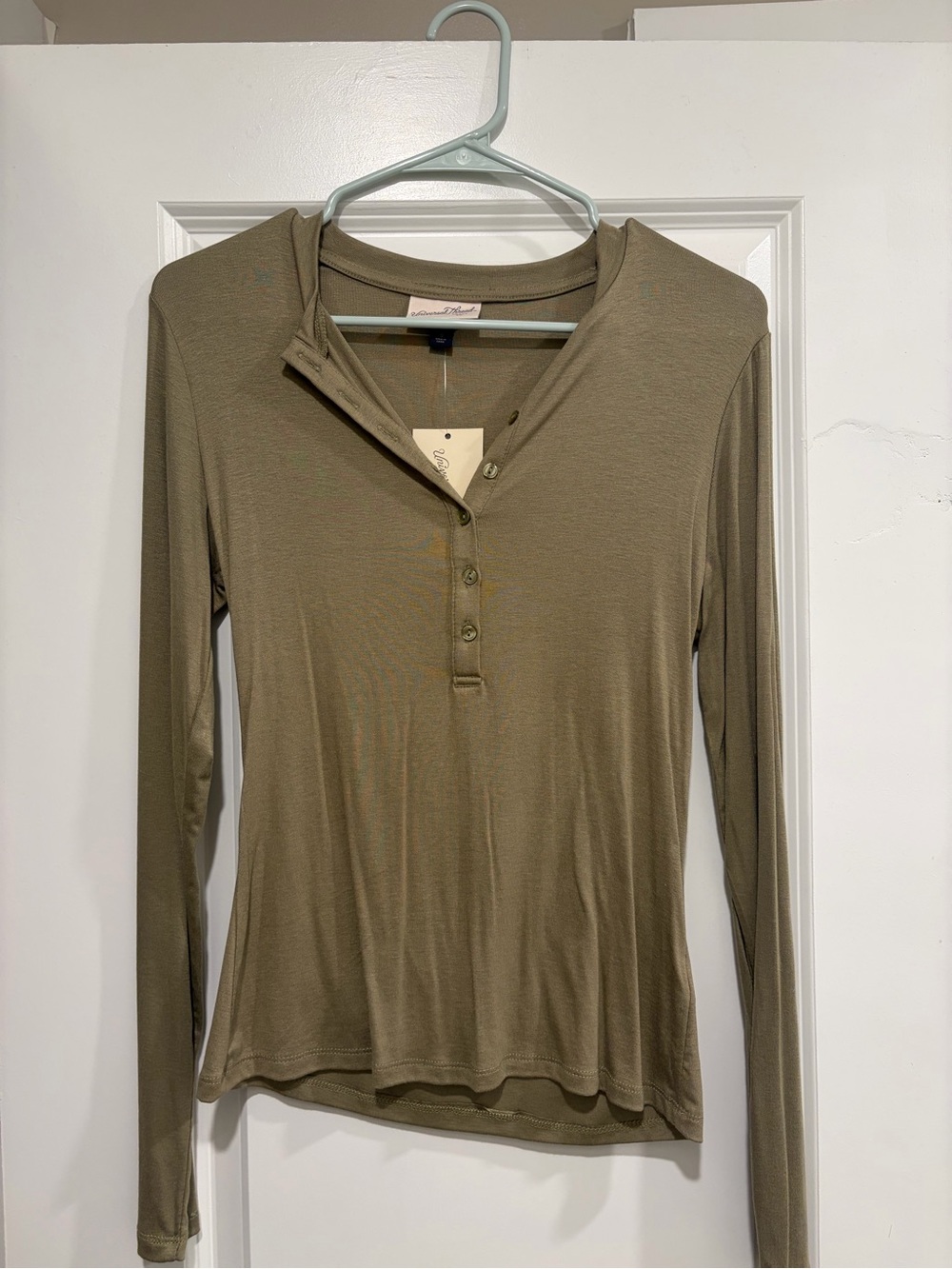 Long Sleeve Top in Olive Green - Women